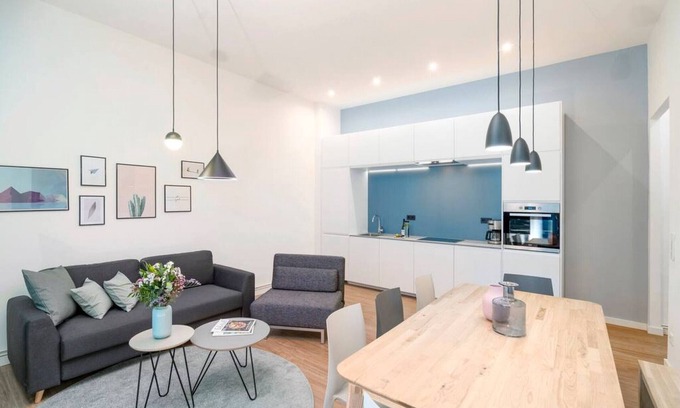Mitte Apartment | 3-Bedroom Apartment (110sqm) with a comfy balcony(5)