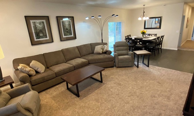 Kenai House | 3-bedroom Duplex in Kenai - Minutes from Kenai and Soldotna!