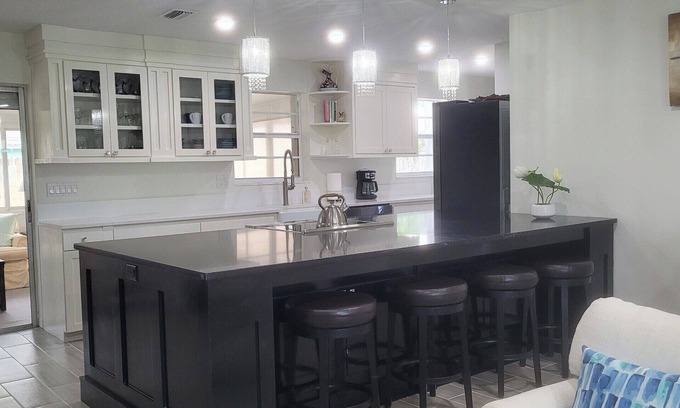 Eastview Manor House | 3 Bedroom family house. Within minutes of the beauty Jupiter has to offer!