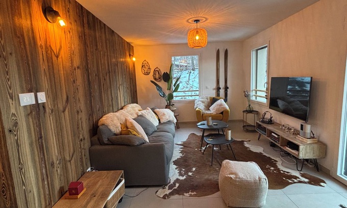 Briancon Apartment | 3 bedroom flat in Briançon-Serre Chevalier, 150m from lift, shops & restaurants