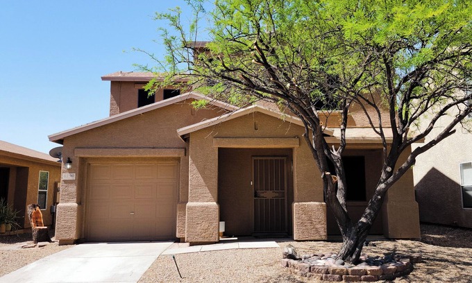 Julian Ranch House | 3 bedroom home away from home. Minutes from DMAFB and downtown Tucson
