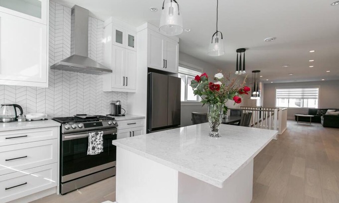Victoria Apartment | 3-bedroom home in Langford