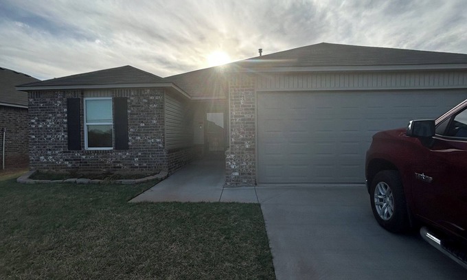 Stillwater House | 3-bedroom home in Stillwater/Walking distance to a park, 2 miles from OSU.