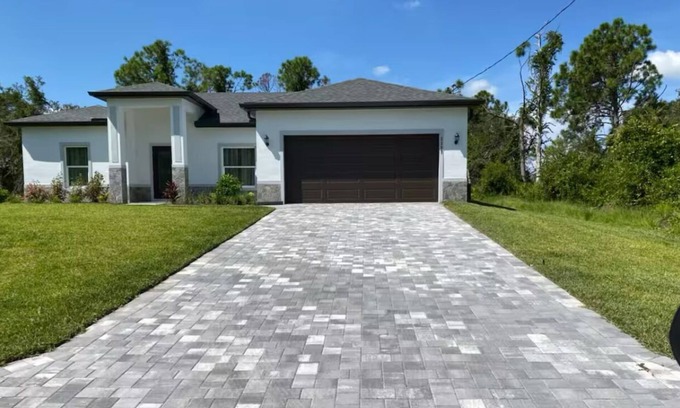 North Port House | 3-bedroom house in North Port with AC