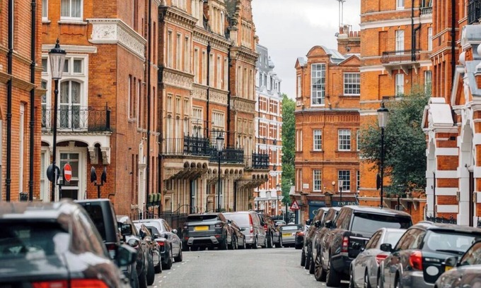 Brompton & Hans Town Apartment | 3-Bedroom House in South Kensington – Luxury Stay Near London’s Top Attractions