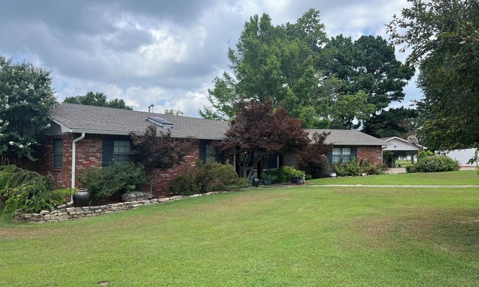 Stigler House | 3-bedroom house in Stigler with AC