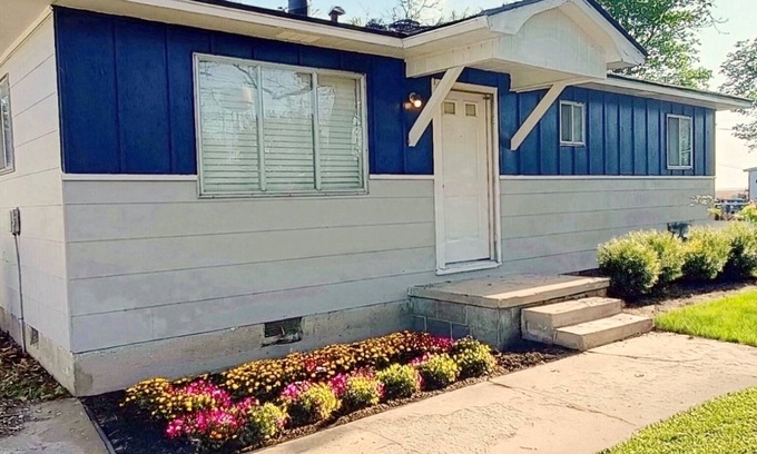 Blytheville House | 3-bedroom house in Great Neighborhood of Blytheville with WiFi, AC