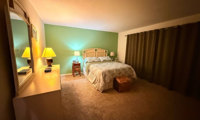 Fruitland Park House | 3-bedroom house in charming Fruitland Park with WiFi, AC. Start relaxing