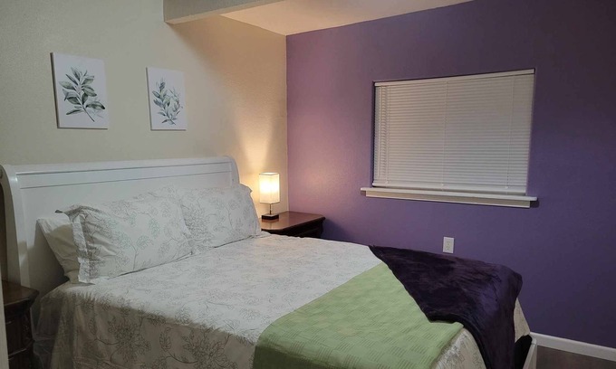 Roseburg House | 3 Bedroom House w/Game Room/Pets