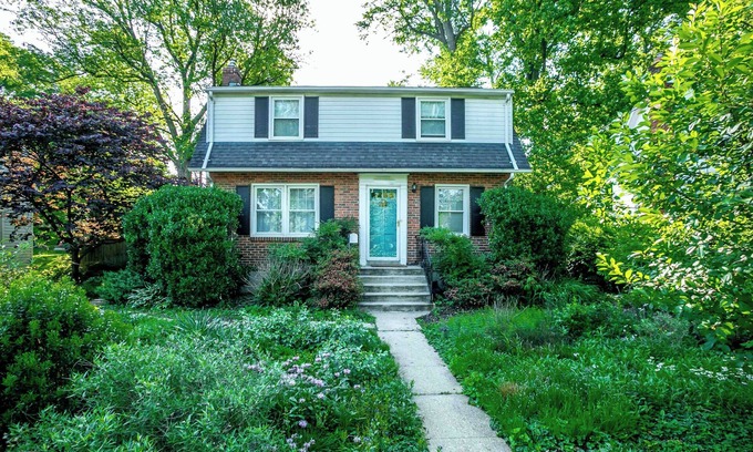 Silver Spring House | 3-bedroom house with WiFi, yard, AC, and free parking near D.C.