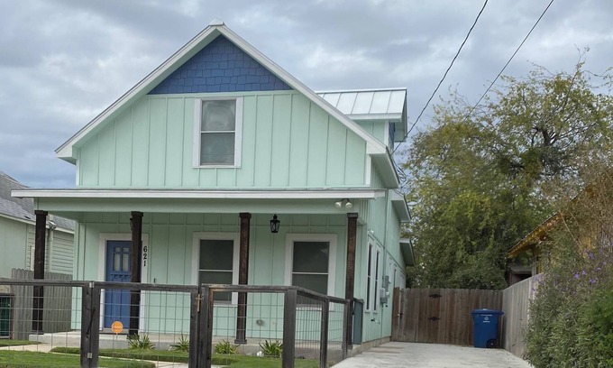 Near East Side House | 3 Bedroom house walking distance to River Walk, Alamodome & Convention Center.