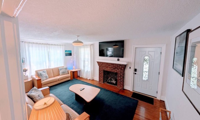 High Point House | 3 Bedroom less than 1 mile from High Point University