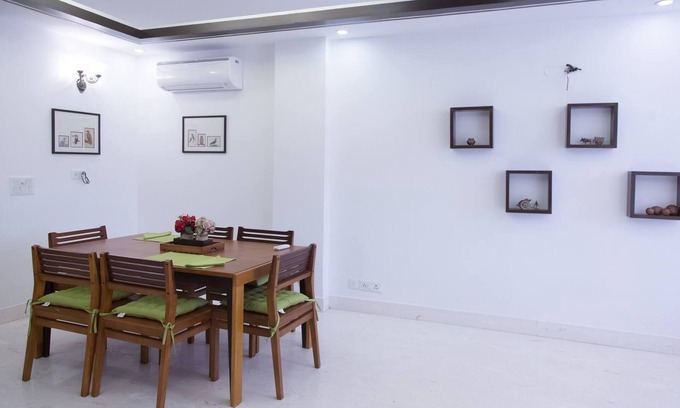 RK Puram Apartment | 3 Bedroom & Living Area Service Apartment - Center Delhi