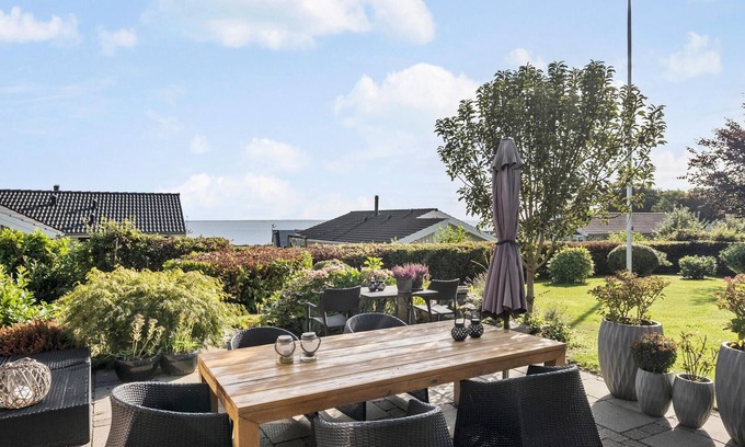 Mommark Strand House | 3 bedroom lovely home in Sydals