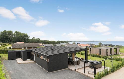 Grønninghoved Strand House | 3 Bedroom Lovely Home In Sjølund