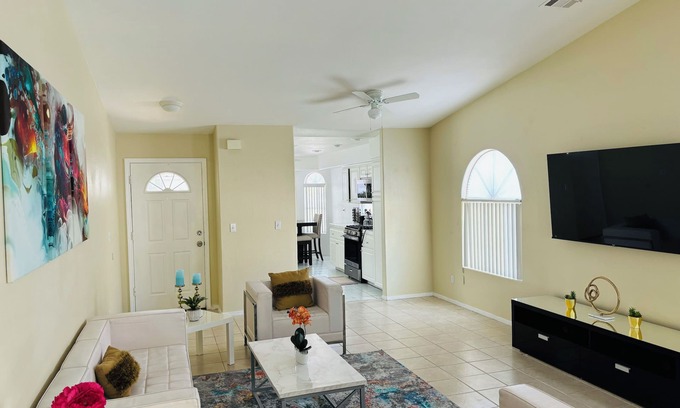 Spring Valley House | 3-bedroom lovely house in Las Vegas