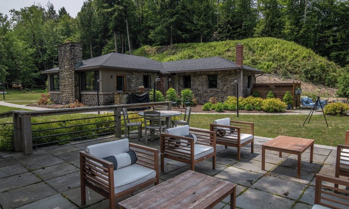 Livingston Manor House | 3-bedroom luxury home with Catskill charm