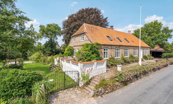 Soby House | 3 bedroom pet friendly home in søby ærø