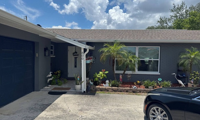 St. Petersburg - Clearwater House | 3-bedroom Pool house in fantastic St. Petersburg with AC, WiFi, Spacious home