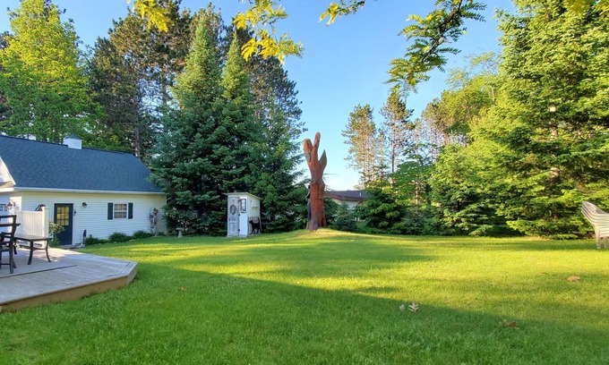 Higgins Lake House | 3-bedroom Quiet Higgins Lake Cottage with fire pit only two blocks from the lake