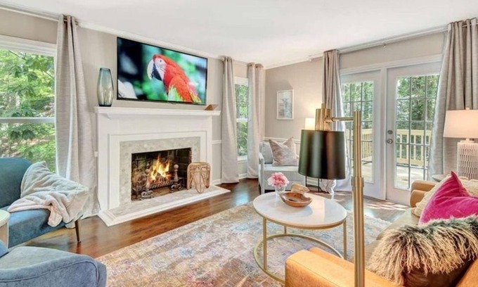 Dunwoody Apartment | 3 Bedroom Single family 129030 by Houzlet
