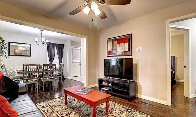 Doraville Apartment | 3 Bedroom Single family L-554085 by Houzlet