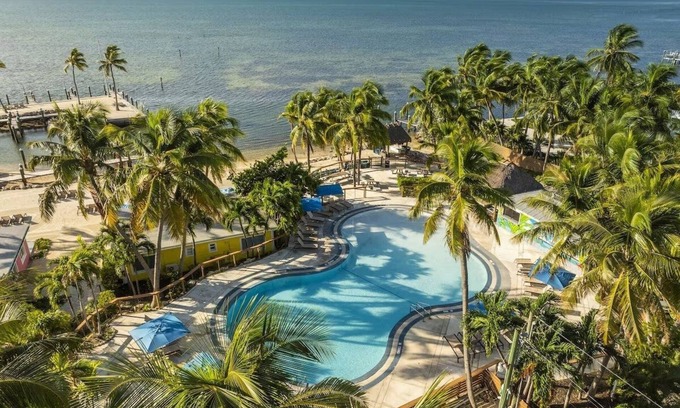 Islamorada Resort | 3 Bedroom Suite w/Kitchenette, Pool, Free Parking & Pet Friendly