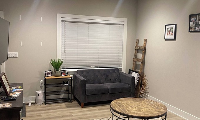 Ankeny House | 3-bedroom townhome in awesome Ankeny with WiFi, fitness room, AC