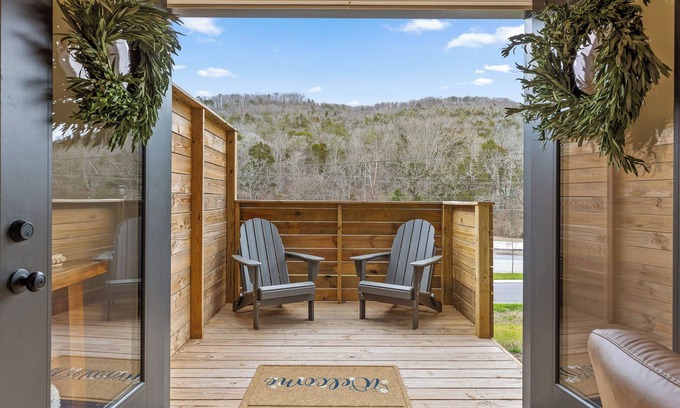 Lookout Valley Neighborhood Association House | 3-bedroom townhome in marvelous Chattanooga, Cameron Outpost