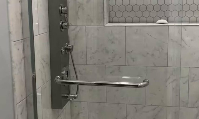 South Philadelphia House | 3-bedroom townhome in welcoming Philadelphia with AC, WiFi, fitness room