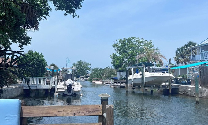 Hudson House | 3-bedroom vacation home just 4 minutes to Hudson Beach