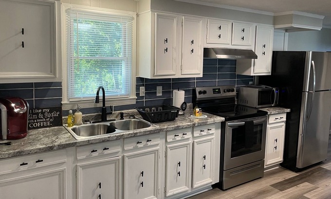 Danville House | 3 Bedroom Virginia Bungalow, Minutes from VIR, centrally located to attractions.