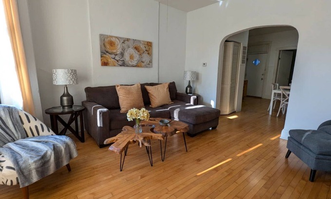 Near West Side Apartment | 3 Bedroomin the Medical Center!