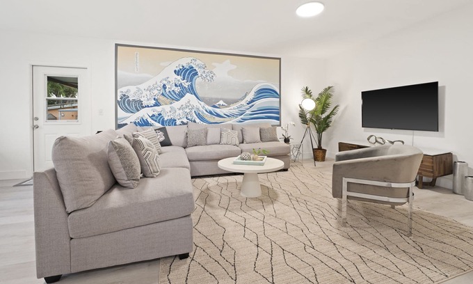 Coral Terrace House | 3 BR at SW 1st St (Unit A)