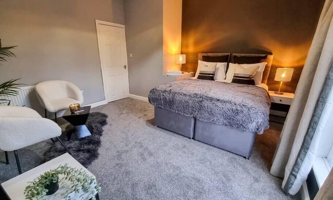 Manchester House | 3 BR Home Close to MCR City Centre