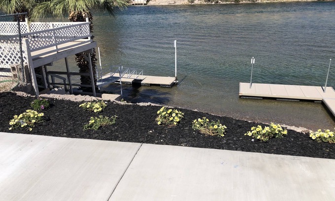 Mohave County House | 3 brm Riverfront home with dock, Beautiful nighttime views