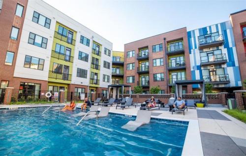 Mile Square Apartment | 3 Downtown cozy combined units with free parking
