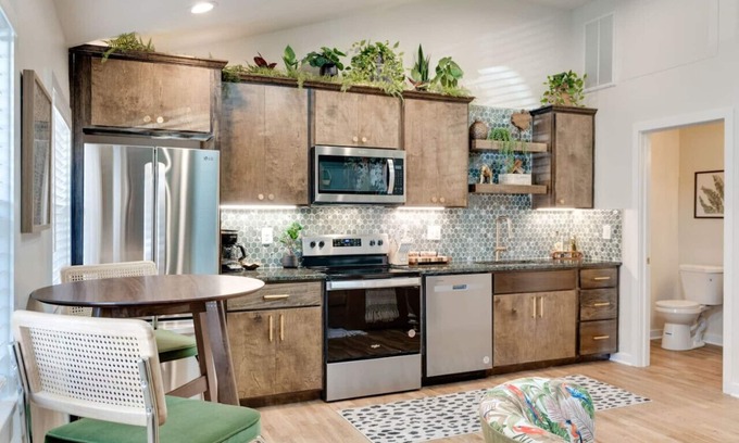 Greenwood Apartment | 3-Fun Themed Apt Ideal 4 Couples in Great Location