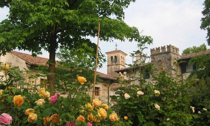 Strassoldo House | 3. Idyllic home with archways and garden, in castle near beach, 1 hr from Venice