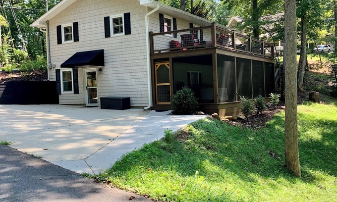 Unaka Cabin | 3 LITTLE BEARS DEN AT BEAR PAWnGREAT FAMILY VACATION HOME. EVERYTHING YOU NEED