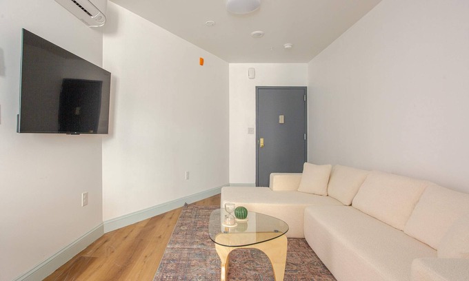 West Poplar Apartment | 3. Lux 1BR–Prime Location: Fishtown & Center City!