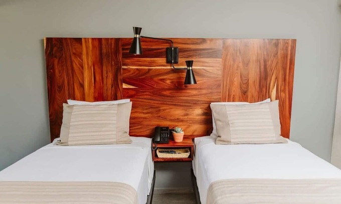 Campo de Golf Fonatur Apartment | 3 Luxurious Twin Suites with excellent lighting