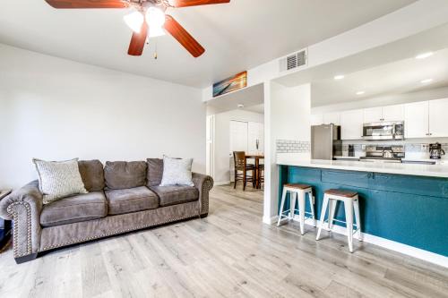Reno Apartment | 3 Mi to Dtwn Gated Condo with Patio in Reno!