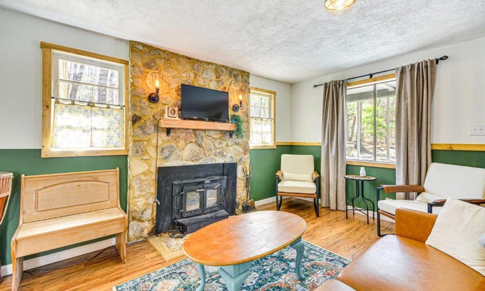Stokes House | 3 Mi to Hanging Rock State Park Outdoor Haven!
