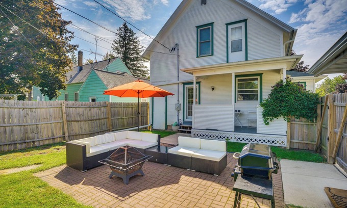Elkhart Lake House | 3 Mi to Road America: Spacious Elkhart Lake Home!