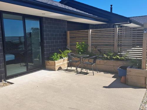 Hokitika Bed & Breakfast | 3 Mile BnB