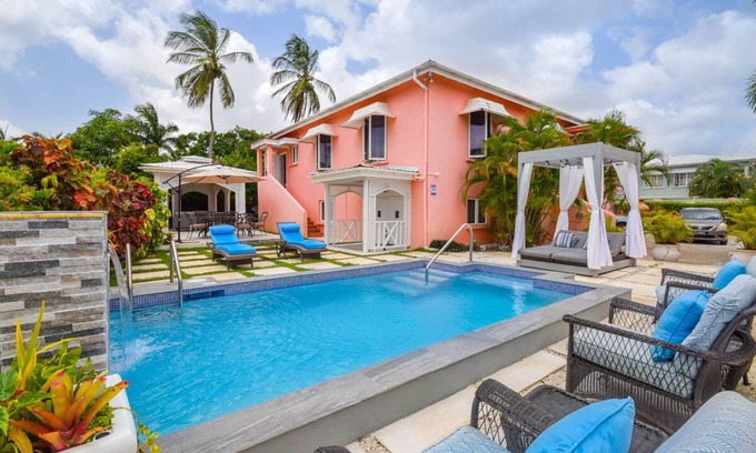 Marine Gardens House | 3 Min Walk to Beach - Blessed Manor (5 Bed House)