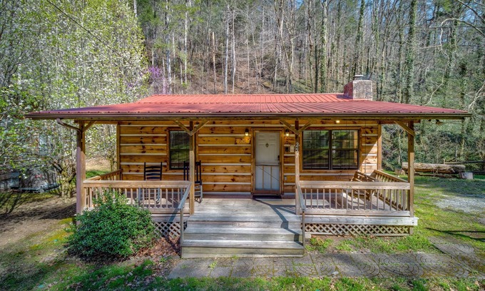 Townsend House | 3 mins from the Jeeps Takeover Townsend, 3.6mi to the National Park