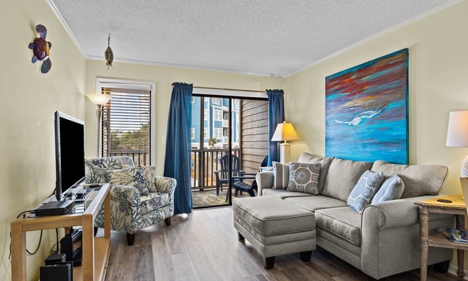 Atlantic Beach Condo | 3 NIGHT MINIMUM! Gorgeous Ocean Side Condo With A Private Beach Access!