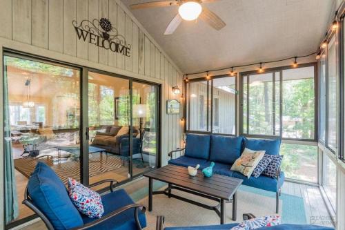 Lawton Woods House | 3 Rice Lane